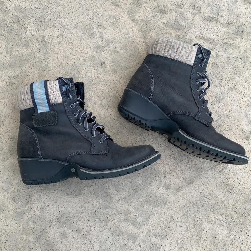 💚CAT Zelda Dark Grey Leather Boots Womens 6.5